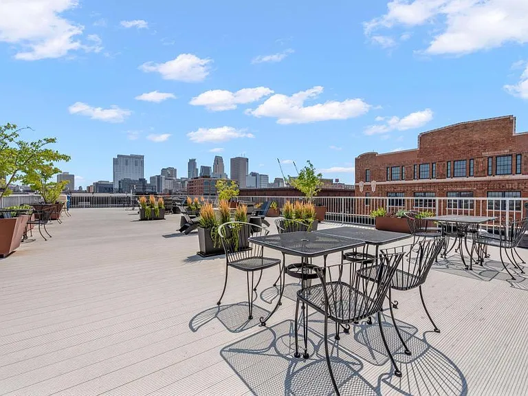 700 Washington Ave N #212 — Photo 24