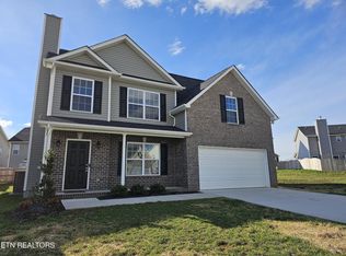 3023 Farmhouse Dr, Maryville, TN 37803
