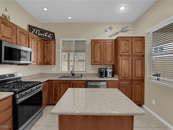 5th image of 9153 Craven Ave