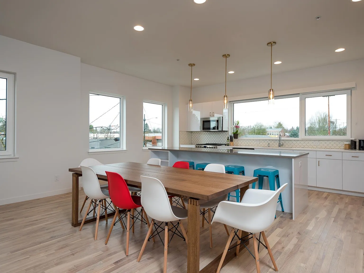 1522 N Blandena St — Photo 3