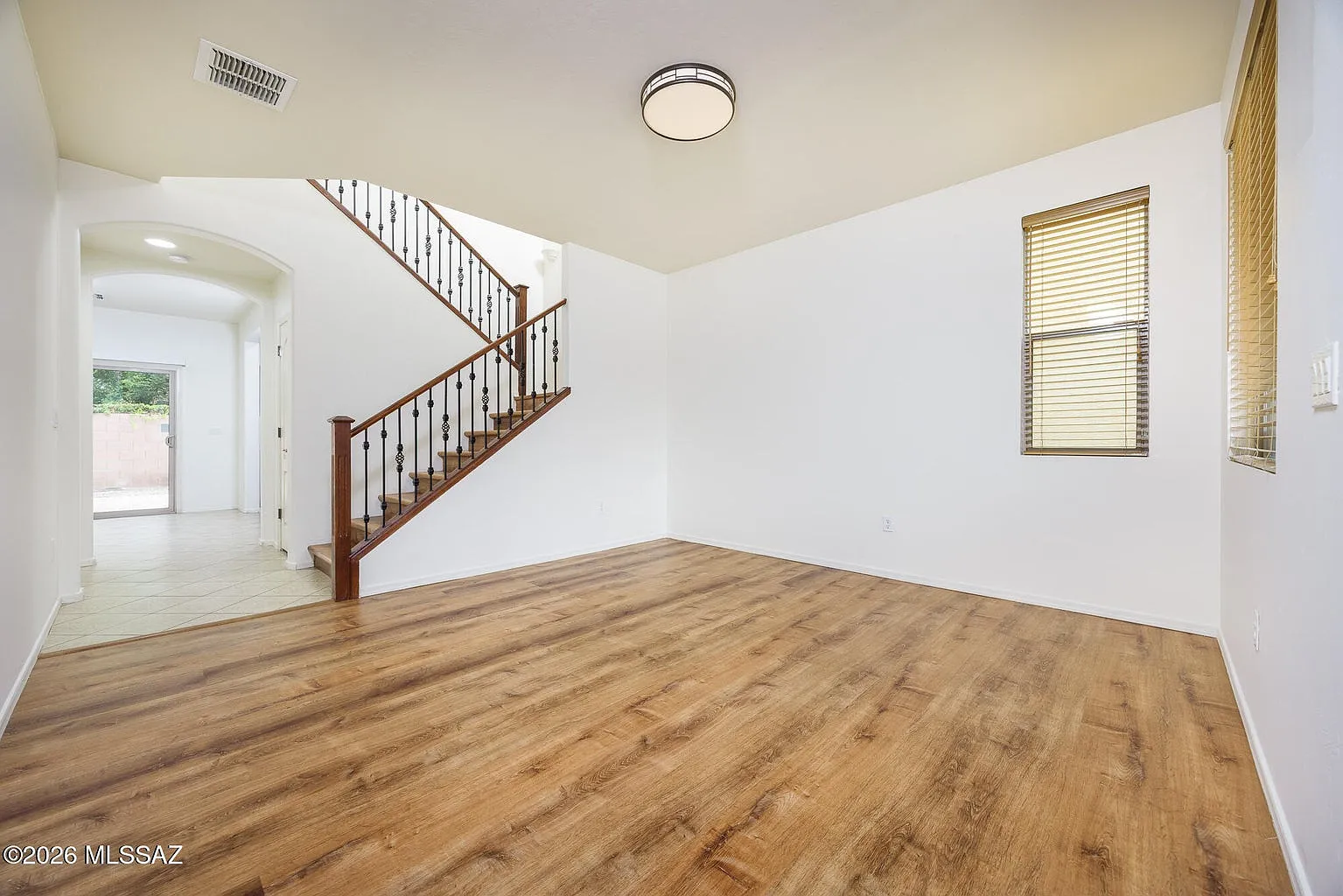 4 bed, 1900 sqft, $2,195 — Photo 2