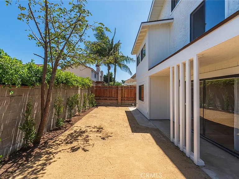 18326 Mansel Ave — Photo 13