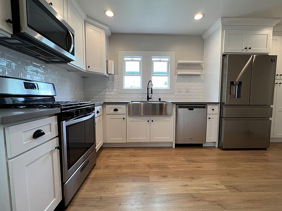 3rd image of 2501 W 65th Pl
