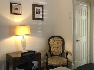 8 Pearl St #A, Burlington, VT 05401