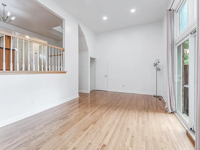 2331 Harleyford Ct — Photo 17