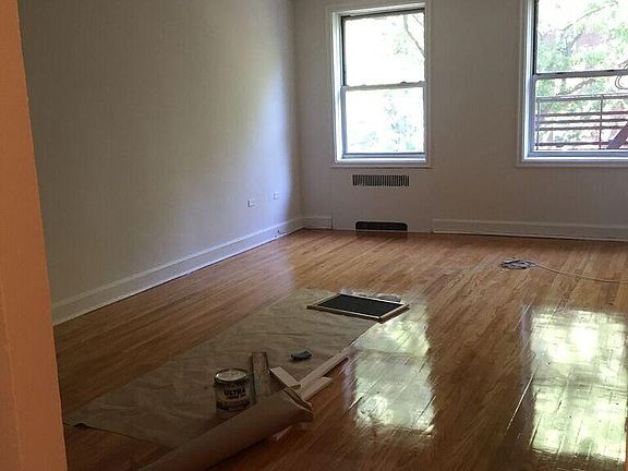 5th image of 511 Larchmont Acres APT A