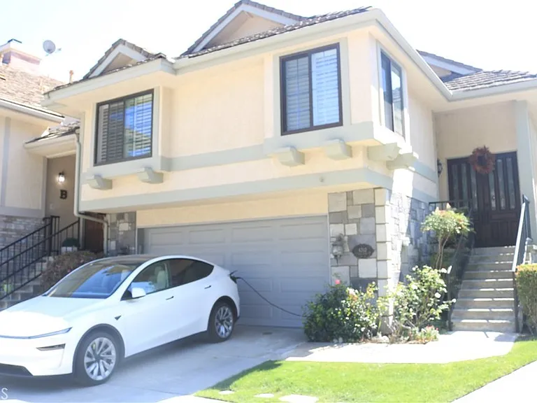 4310 E Terra Vista Ln — Photo 2
