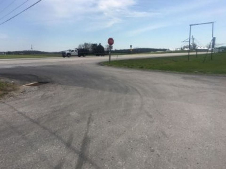 2nd image of 124 Auction Dr