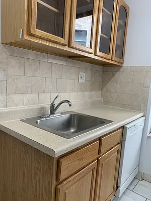 Rented by Crosstown Apartments NYC | media 4