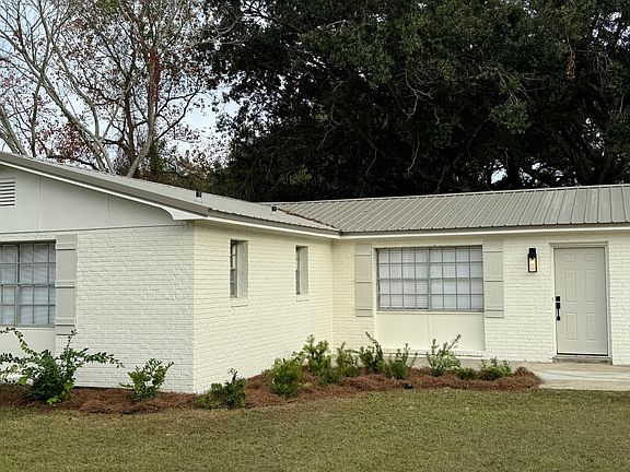 3rd image of 5604 Glass Dr