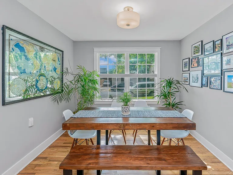 2404 Oak Crest Ave — Photo 8