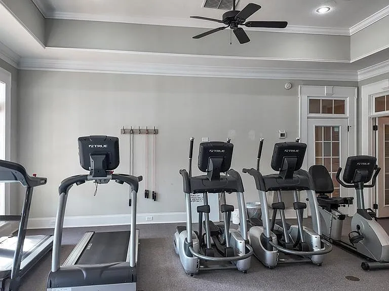 233 Torrington Blvd — Photo 19