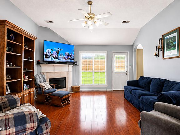 4th image of 9943 Piney Ridge Dr