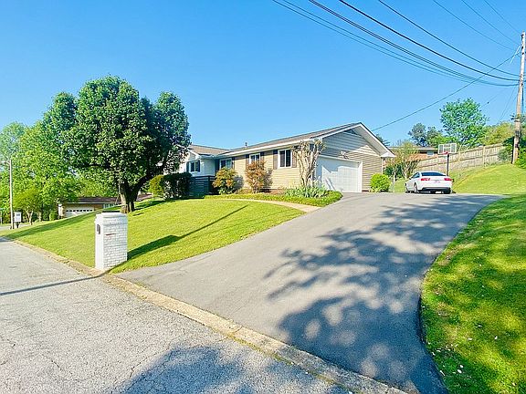 2nd image of 1165 Forest Plaza Cir