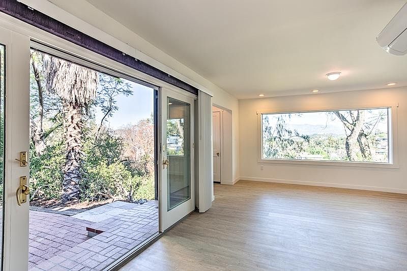 1st image of 2430 Loma Vista Pl