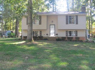 6401 Holly Knoll Dr, Charlotte, NC 28227