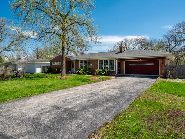 1355 S Wayside Dr, Villa Park, IL 60181