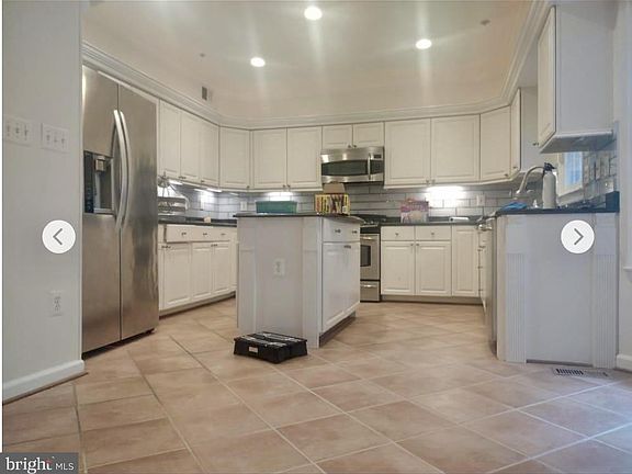 5th image of 11350 Hollowstone Dr