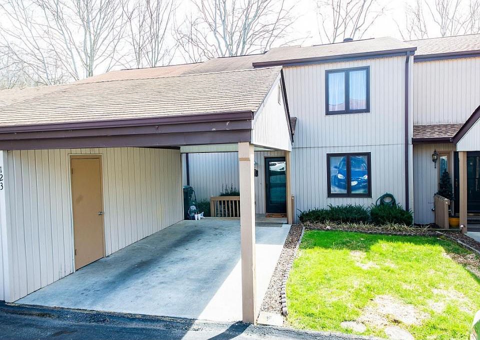 1st image of 123 Pebble Dr #123