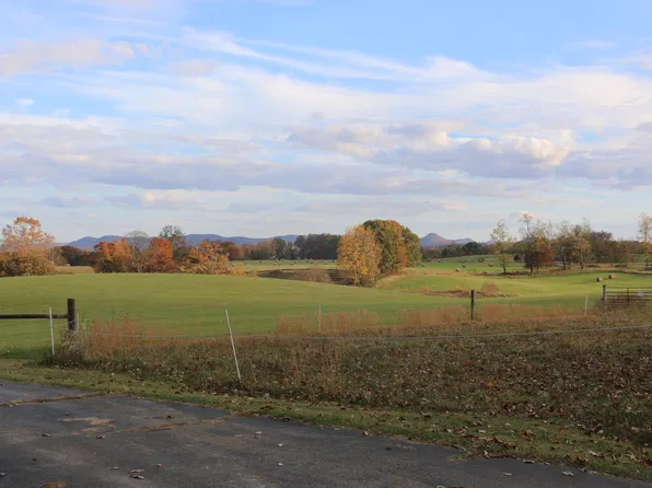 1455 Old Log Lick Rd, Winchester, KY 40391