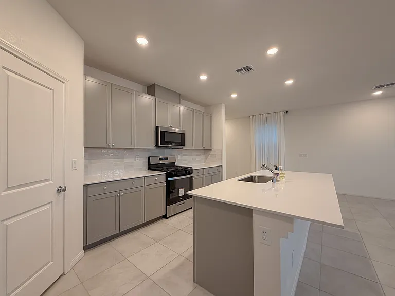8143 Desert Cassia Ave — Photo 12
