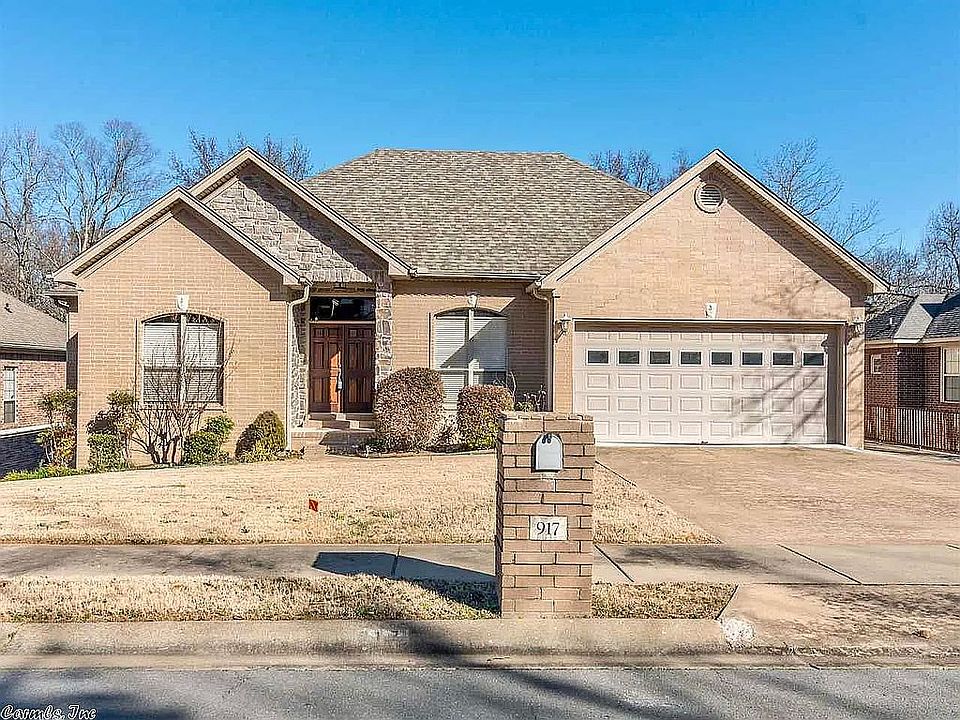 1st image of 917 Cobblestone Cir