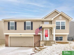 19417 X St, Omaha, NE 68135