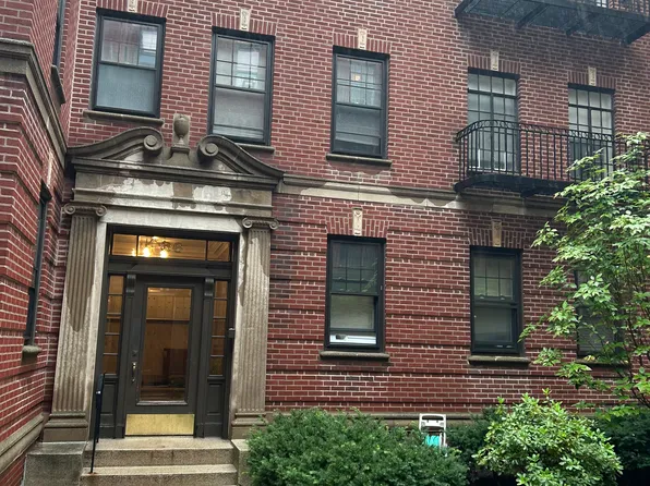 36 Linnaean St APT 8, Cambridge, MA 02138