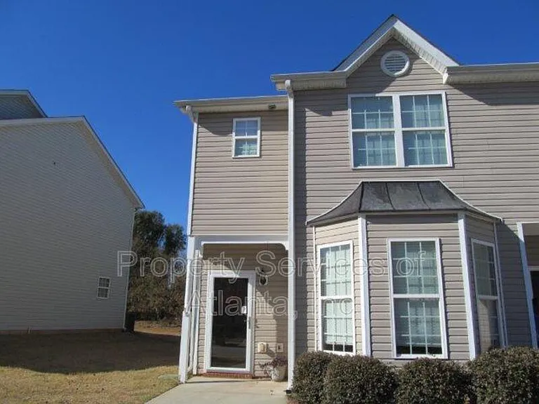 2265 Nicole Dr — Photo 1