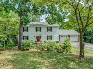 2704 Summit Ridge Rd, Roanoke, VA 24012