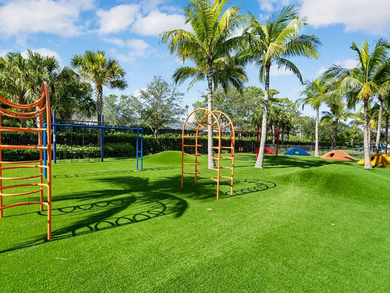 Uptown Boca Villas — Photo 26
