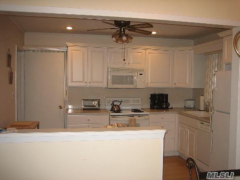 3rd image of 2041 Central Dr N
