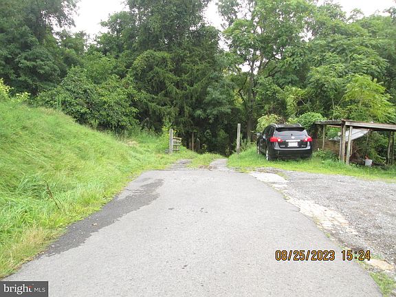 2nd image of 202 Elk Ave