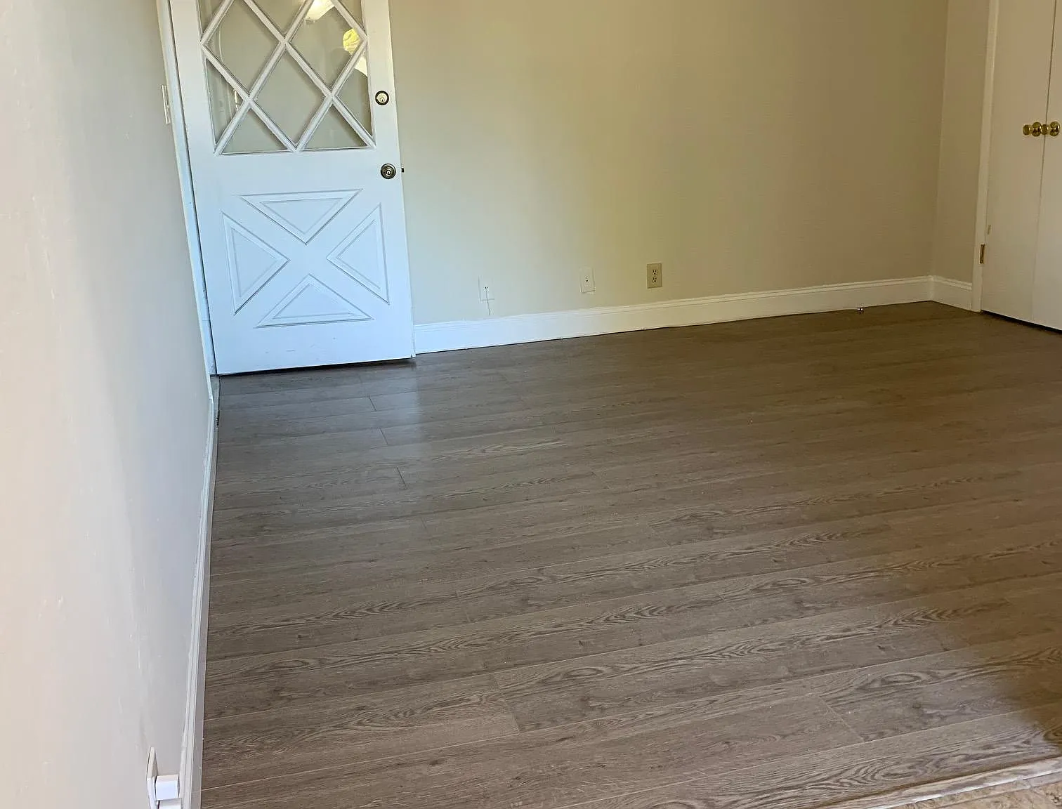 1283 Clinton St — Photo 3