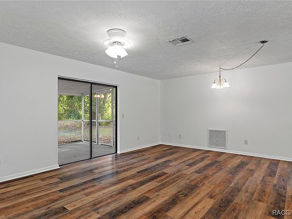 4th image of 3957 S Ventura Ave