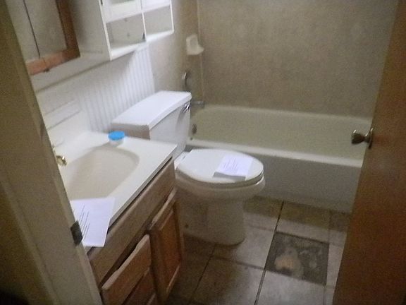 4th image of 3617 E 31st Ave