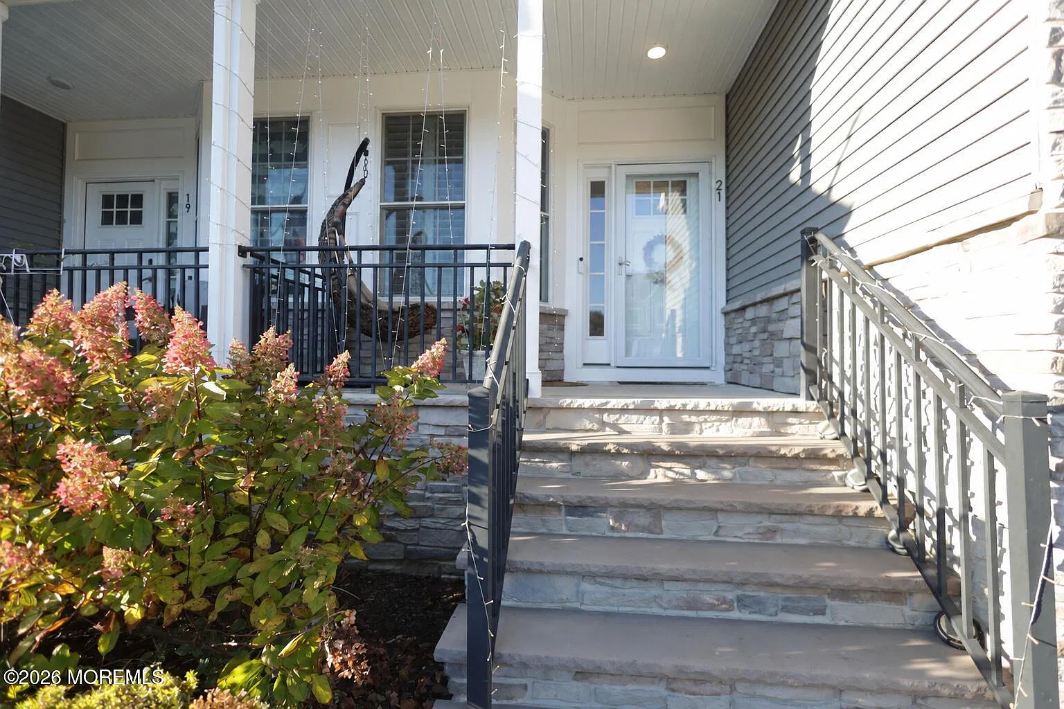 3 bed, 2.5 bath, 2112 sqft, $4,300 — Photo 3