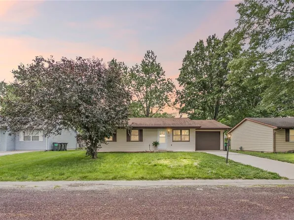 713 Beebe Dr, Mascoutah, IL 62258