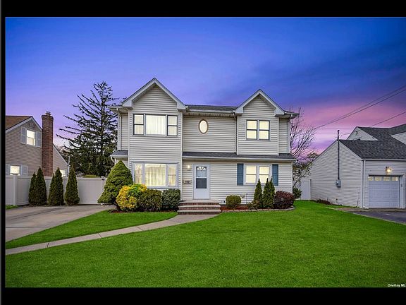 5th image of 1861 Albermarle Ave #1