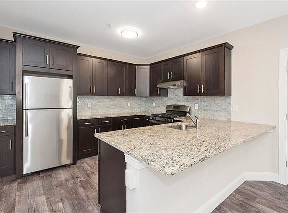 5th image of 7014 Jackson St APT 305