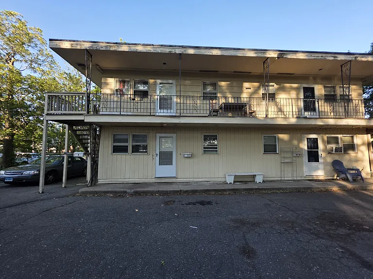 142 Bradford Ave #2A — Photo 8