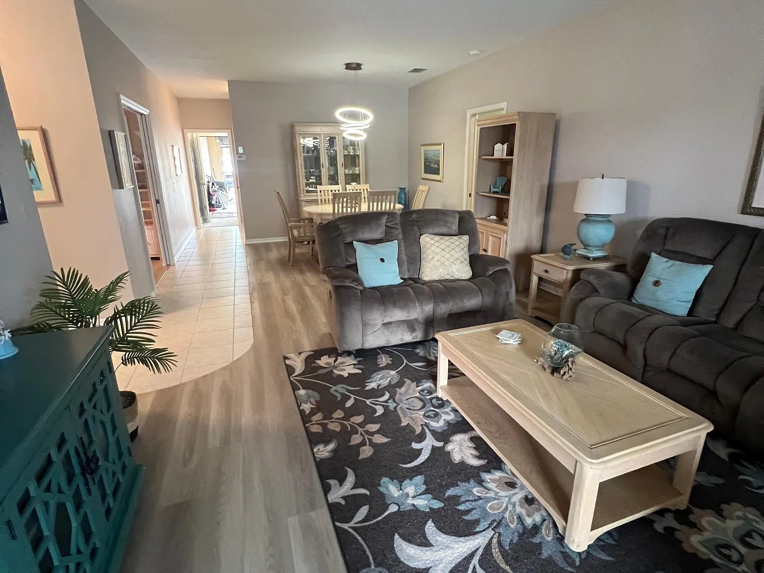 3 bed, 1570 sqft, $2,850 — Photo 1
