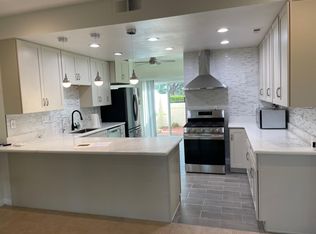 1820 N Willowspring Dr, Encinitas, CA 92024