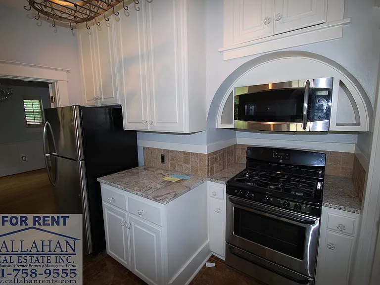 917 Skyline Dr — Photo 6