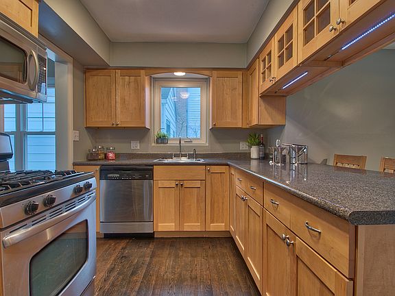 5th image of 518 S Dryden Pl