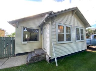 814 E 12th St N, Lethbridge, AB T1H2H6