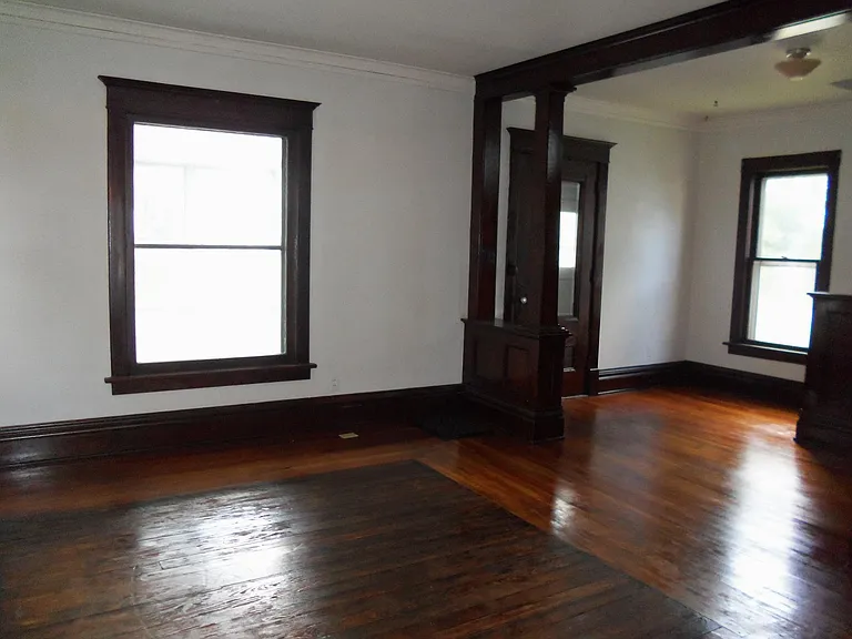 1227 Williston Ave — Photo 5