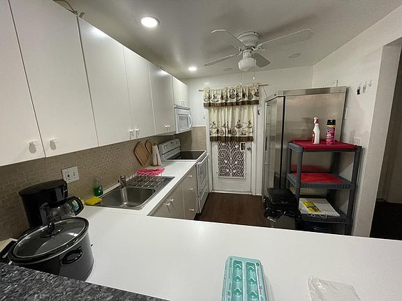3rd image of 1001 Hillcrest Ct APT 215
