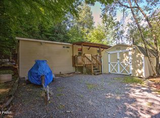 131 Southerton Ln, Greentown, PA 18426