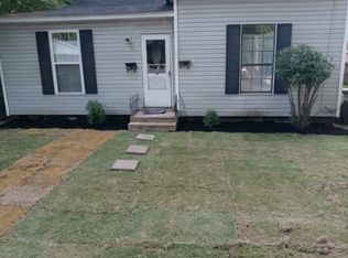 212 Pleasant St #B, Jackson, TN 38301